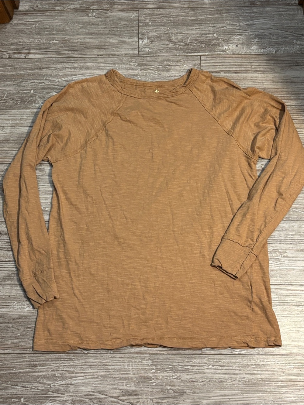 Women's Long-Sleeve Lily & Lottie top size small